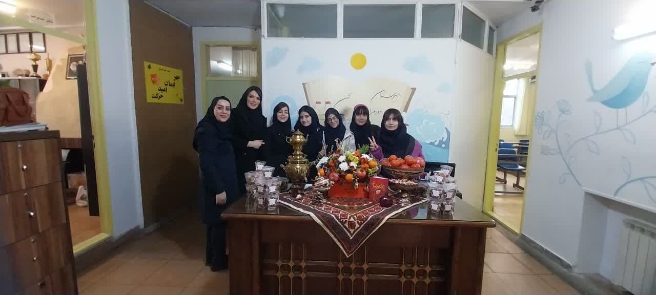 دبیرستان متوسطه اول دخترانه سخن